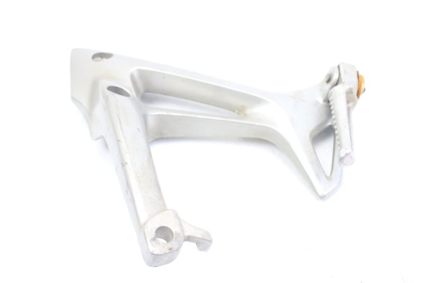 photo de RECHTE HINTERE FUßRASTENHALTERUNG HONDA VFR VTEC RC46 800 (2002 - 2013)