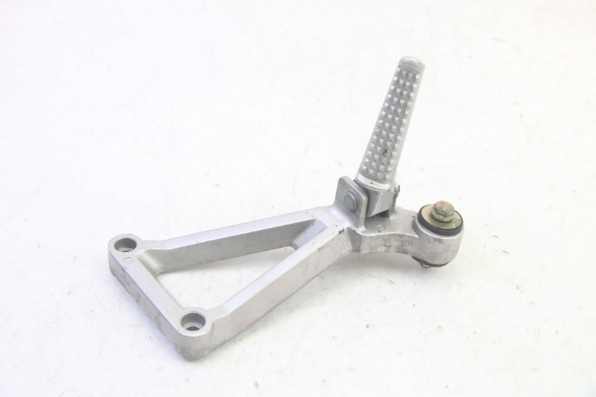 photo de RECHTE HINTERE FUßRASTENHALTERUNG DAELIM VJ ROADWIN FI 125 (2008 - 2017) - Zoom auf Gebrauchszustand