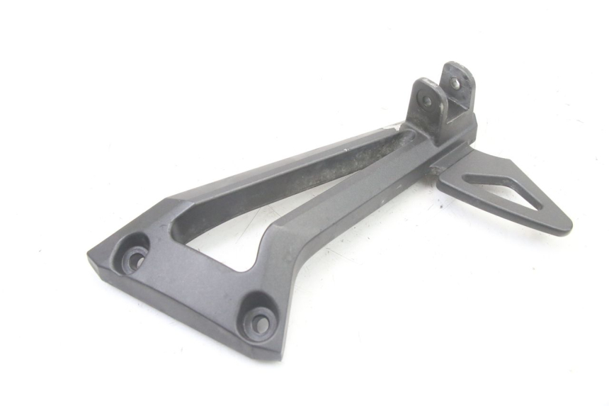 photo de FUSSRASTEN HALTEPLATTEN HINTEN RECHT YAMAHA FZ6 FAZER S2 600 (2007 - 2011)