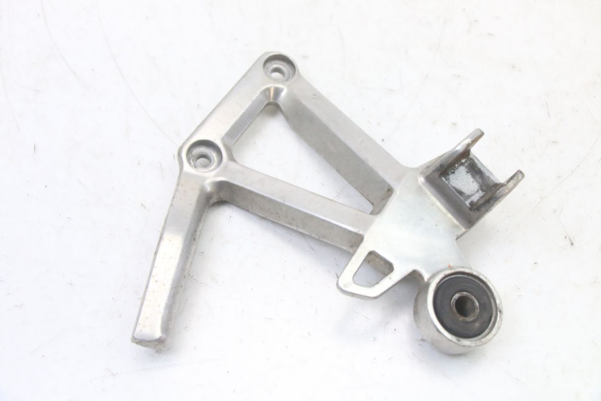 photo de FUSSRASTEN HALTEPLATTEN HINTEN RECHT YAMAHA FZS FAZER 600 (2001 - 2003)