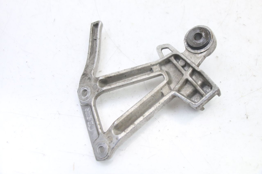 photo de FUSSRASTEN HALTEPLATTEN HINTEN RECHT YAMAHA FZS FAZER 600 (2001 - 2003)