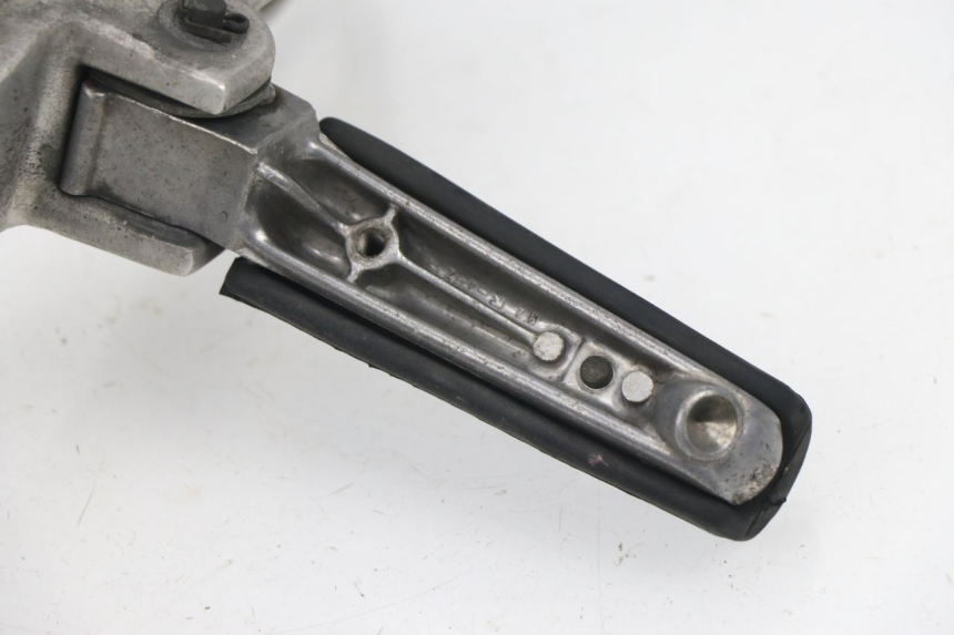photo de FUSSRASTEN HALTEPLATTEN HINTEN RECHT YAMAHA TDM 3VD 850 (1991 - 1995)