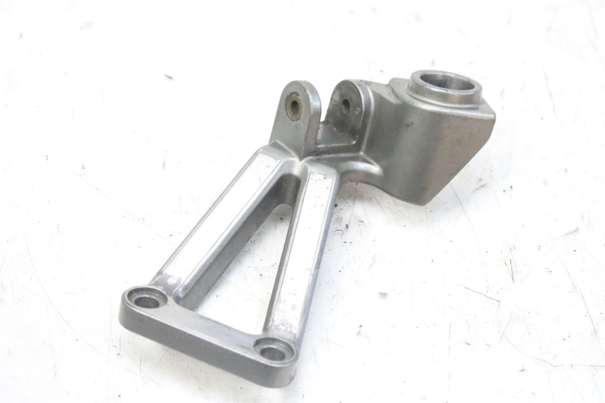 photo de RECHTE HINTERE FUßRASTENHALTERUNG KAWASAKI ZX-6R ZX6R 600 (1995 - 1997)