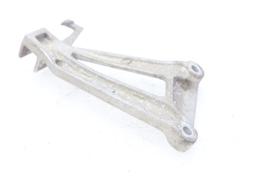 photo de FUSSRASTEN HALTEPLATTEN HINTEN LINKS HONDA CBR R 125 (2003 - 2006)