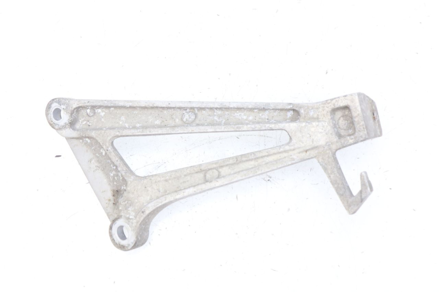 photo de FUSSRASTEN HALTEPLATTEN HINTEN LINKS HONDA CBR R 125 (2003 - 2006)