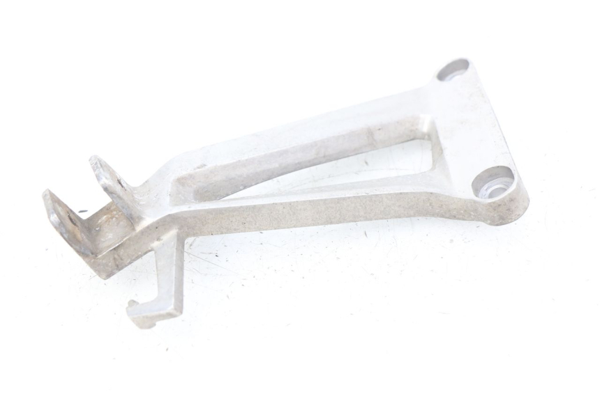 photo de FUSSRASTEN HALTEPLATTEN HINTEN LINKS HONDA CBR R 125 (2003 - 2006)