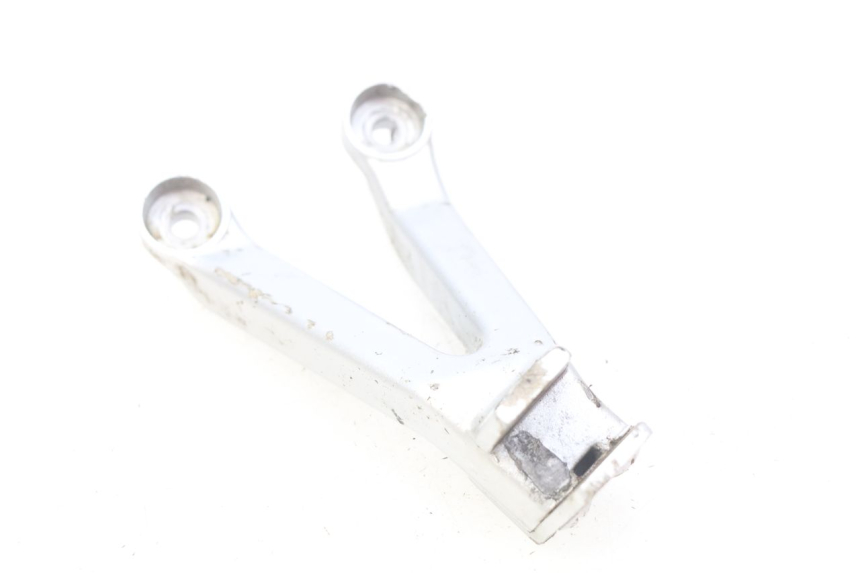 photo de FUSSRASTEN HALTEPLATTEN HINTEN LINKS HONDA CBR RR FIREBLADE 900 (1992 - 1994)