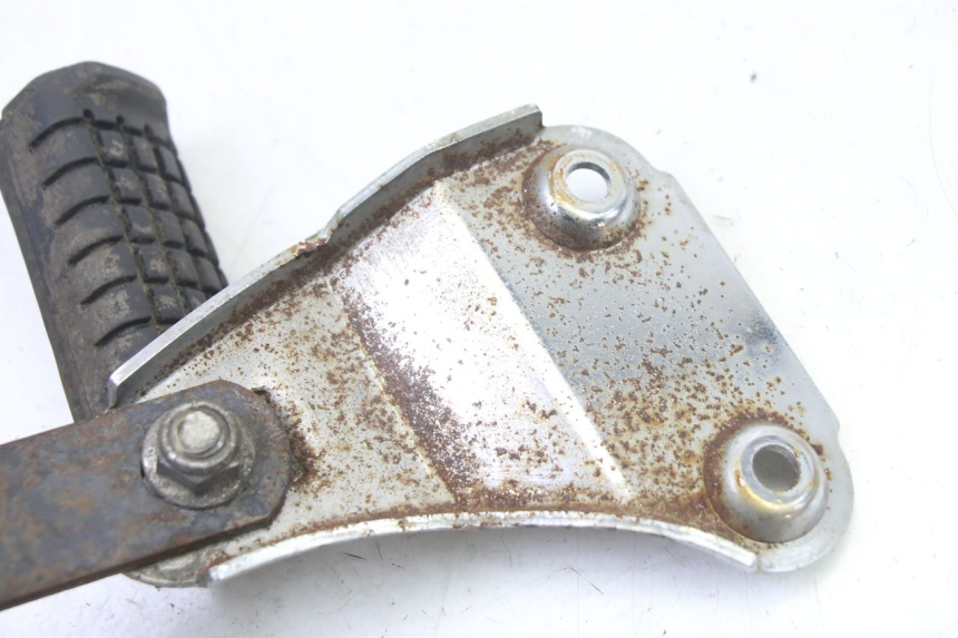 photo de FUSSRASTEN HALTEPLATTEN HINTEN LINKS APRILIA CLASSIC 125 (1995 - 2001)
