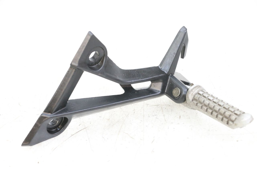 photo de FUSSRASTEN HALTEPLATTEN HINTEN LINKS EBROH BRAVO GLE 1 (2020 - 2024)