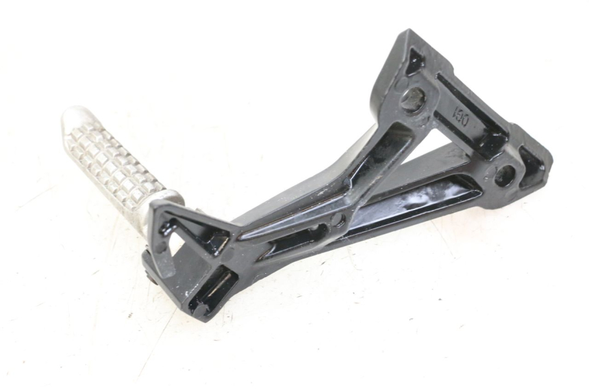 photo de FUSSRASTEN HALTEPLATTEN HINTEN LINKS EBROH BRAVO GLE 1 (2020 - 2024)