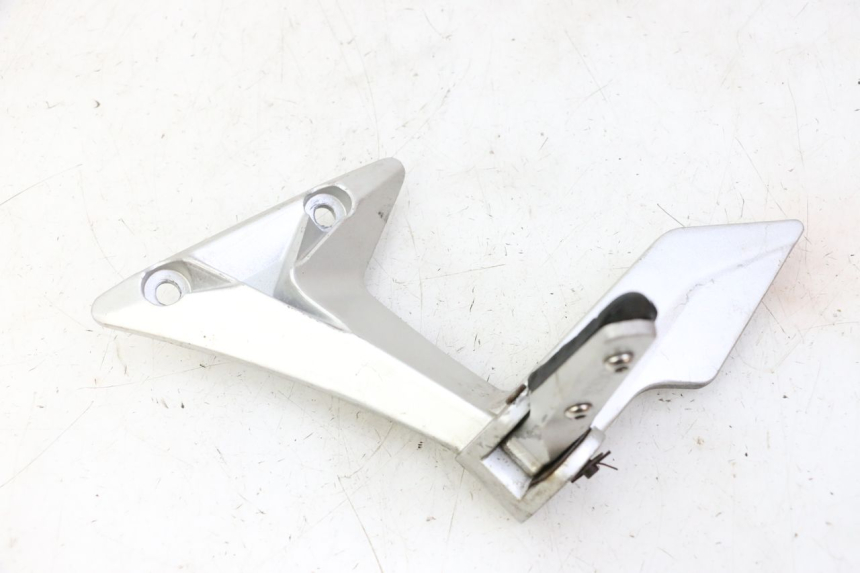 photo de FUSSRASTEN HALTEPLATTEN HINTEN LINKS STAHO FH 50 (2018 - 2019)