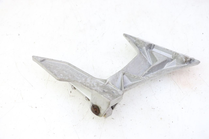 photo de FUSSRASTEN HALTEPLATTEN HINTEN LINKS STAHO FH 50 (2018 - 2019)