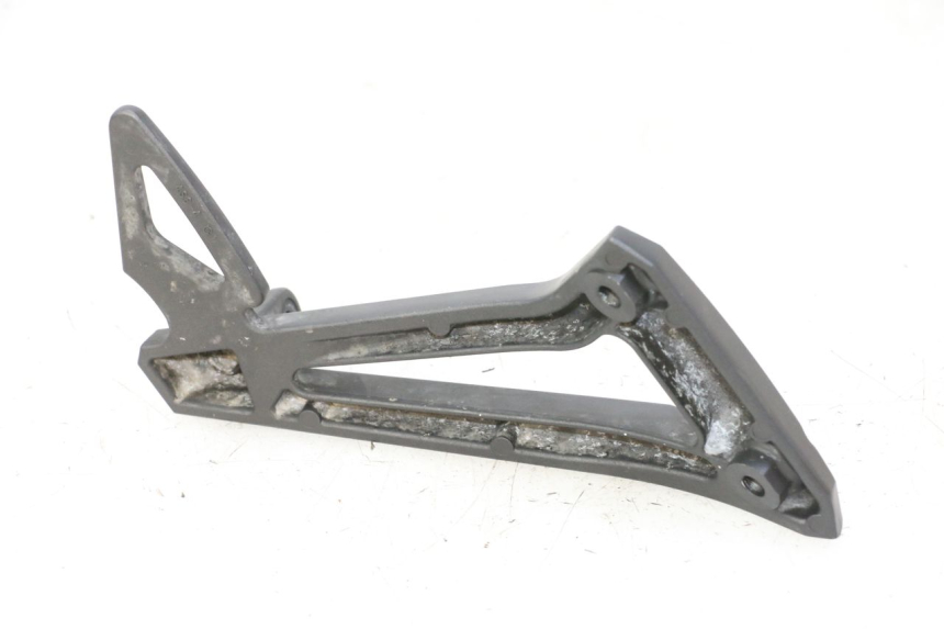 photo de FUSSRASTEN HALTEPLATTEN HINTEN LINKS YAMAHA FZ6 FAZER S2 600 (2007 - 2011)