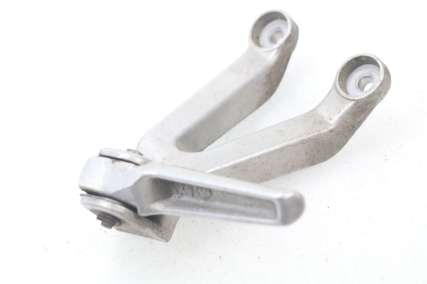 photo de FUSSRASTEN HALTEPLATTEN HINTEN LINKS HONDA CBR 919 RR FIREBLADE 900 (1998 - 1999)