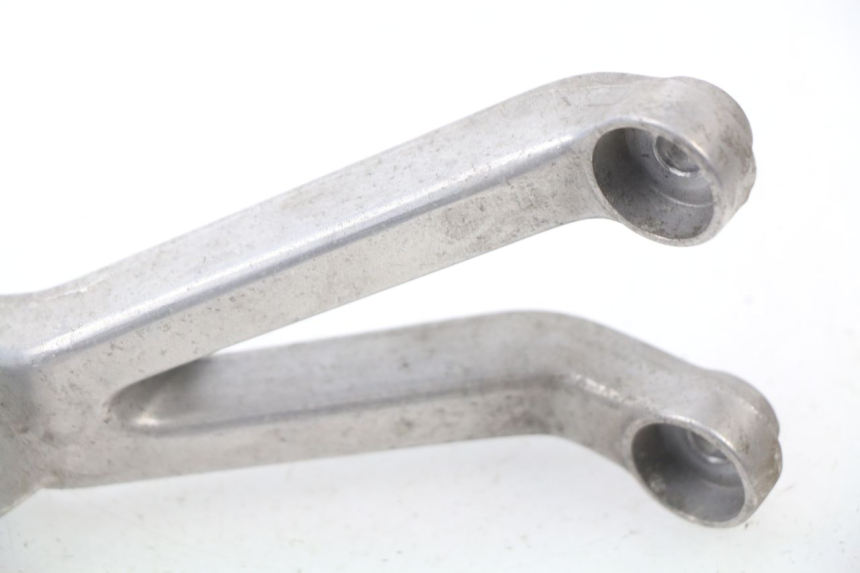 photo de FUSSRASTEN HALTEPLATTEN HINTEN LINKS HONDA CBR 919 RR FIREBLADE 900 (1998 - 1999)