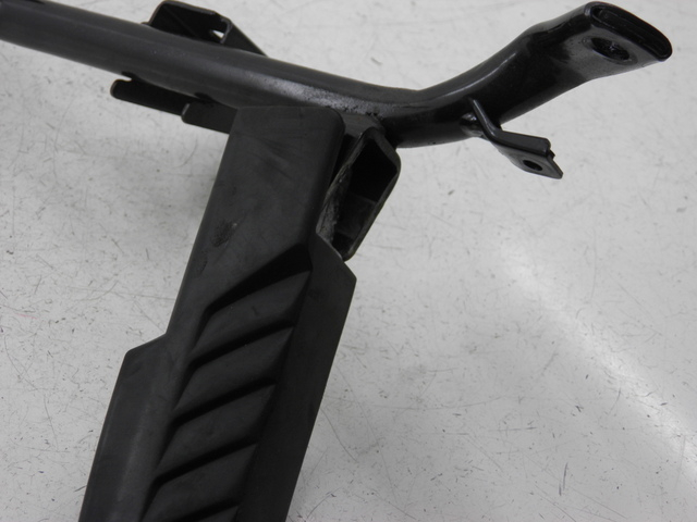 photo de FUSSRASTEN HALTEPLATTEN HINTEN LINKS HONDA FES S-WING SWING ABS 125 (2007 - 2015)