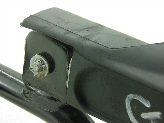 photo de FUSSRASTEN HALTEPLATTEN HINTEN LINKS HONDA FES S-WING SWING ABS 125 (2007 - 2015)