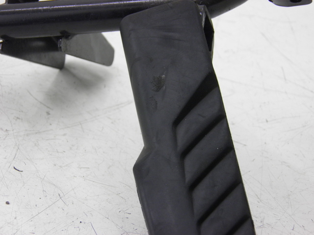 photo de FUSSRASTEN HALTEPLATTEN HINTEN LINKS HONDA FES S-WING SWING ABS 125 (2007 - 2015)