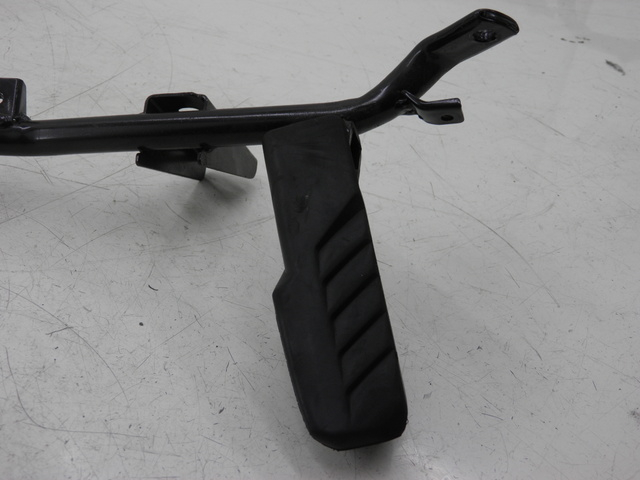 photo de FUSSRASTEN HALTEPLATTEN HINTEN LINKS HONDA FES S-WING SWING ABS 125 (2007 - 2015)