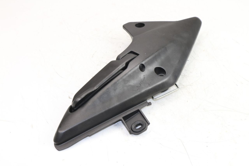 photo de FUSSRASTEN HALTEPLATTEN HINTEN LINKS HONDA FJS SILVER WING SILVERWING 400 (2005 - 2008)