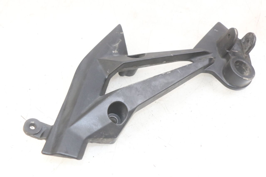 photo de HALTERUNG FüR LINKEN HINTEREN FUßRASTEN KAWASAKI Z 750 (2007 - 2013)