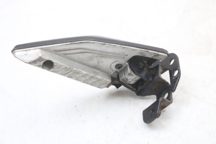 photo de FUSSRASTEN HALTEPLATTEN HINTEN LINKS PEUGEOT BELVILLE 125 (2017 - 2021)