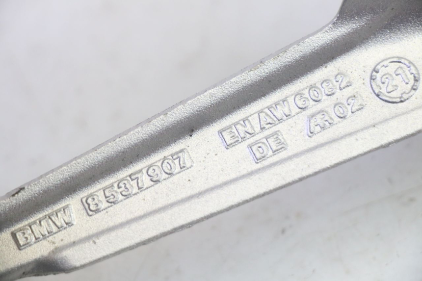 photo de FUSSRASTEN HALTEPLATTEN HINTEN LINKS BMW R GS 1250 (2021 - 2024) - Technische Nahaufnahme