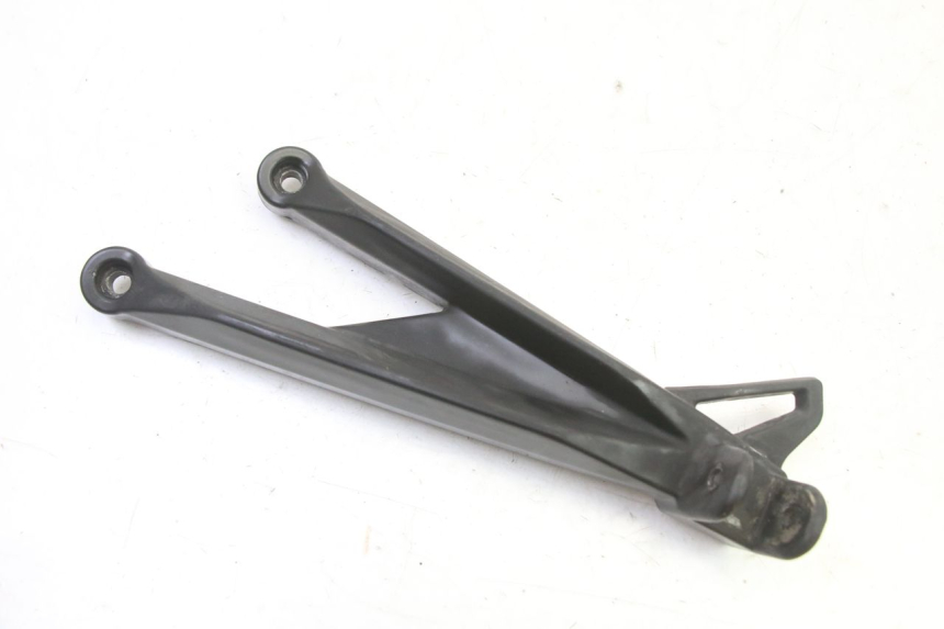 photo de FUSSRASTEN HALTEPLATTEN HINTEN LINKS MAG POWER R-STREET 50 (2016 - 2025)
