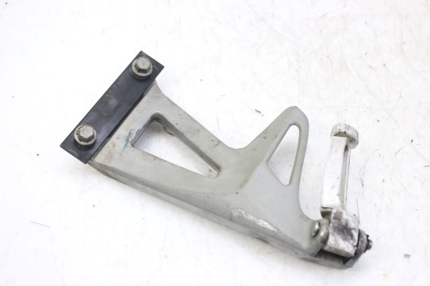 photo de LINKS HINTERER FUßRASTENHALTER TRIUMPH SPRINT ST 955 (1999 - 2001)