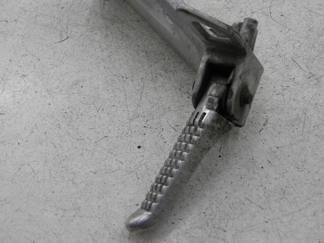 photo de LINKS HINTERER FUßRASTENHALTER SUZUKI SV S 650 (1999 - 2002)