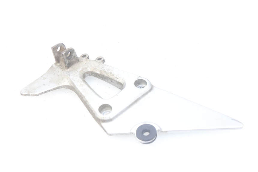 photo de LINKS HINTERE FUßRASTENHALTERUNG SUZUKI XF FREEWIND 650 (1997 - 2003)