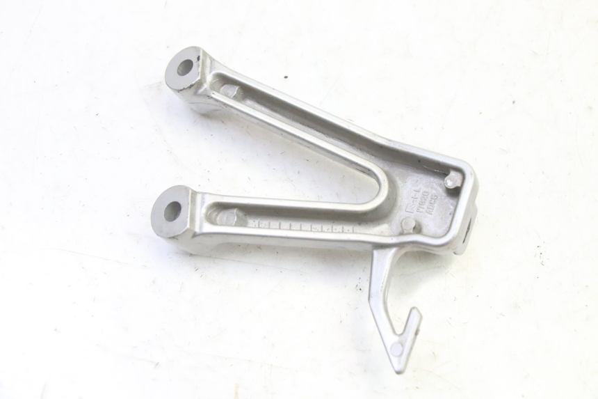 photo de FUSSRASTEN HALTEPLATTEN HINTEN LINKS SUZUKI SV S 650 (2003 - 2009)