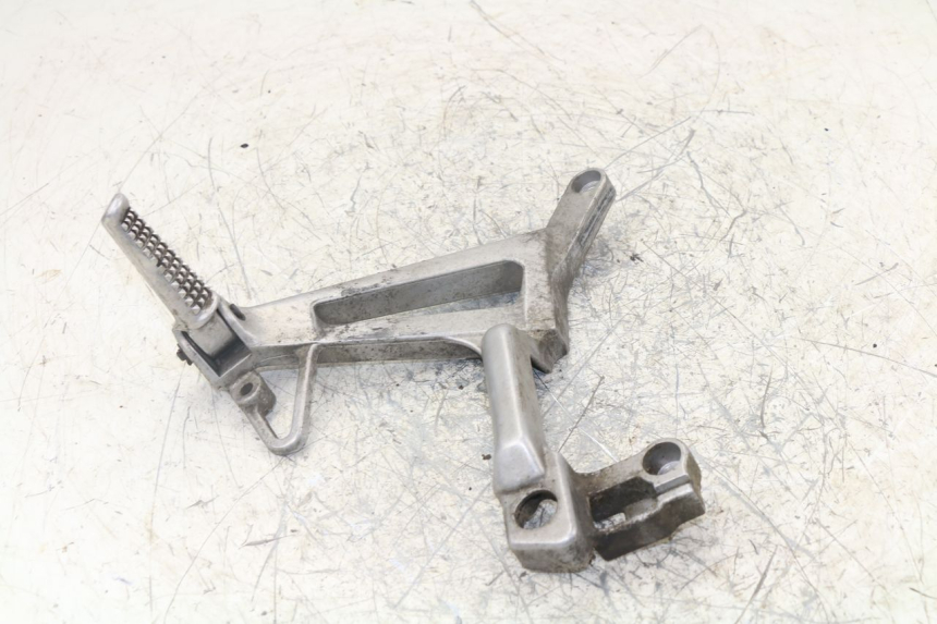 photo de FUSSRASTEN HALTEPLATTEN HINTEN LINKS HONDA VFR 750 (1994 - 1997)