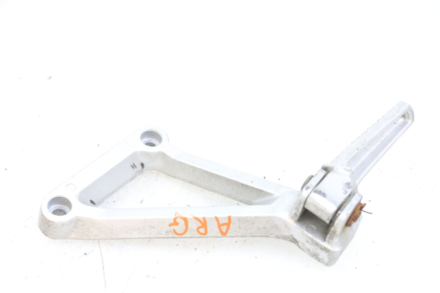 photo de LINKS HINTERE FUßRASTENHALTERUNG DAELIM VJ ROADWIN FI 125 (2008 - 2017) - Zoom auf Gebrauchszustand