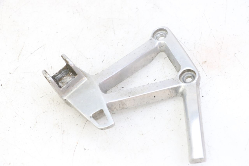 photo de FUSSRASTEN HALTEPLATTEN HINTEN LINKS YAMAHA FZS FAZER 600 (2001 - 2003)