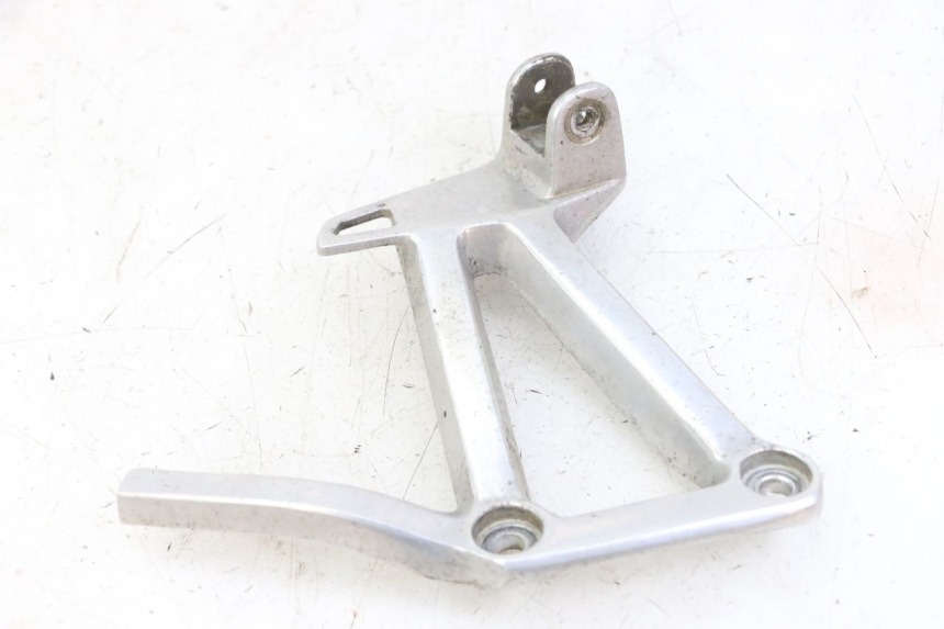 photo de FUSSRASTEN HALTEPLATTEN HINTEN LINKS YAMAHA FZS FAZER 600 (2001 - 2003)