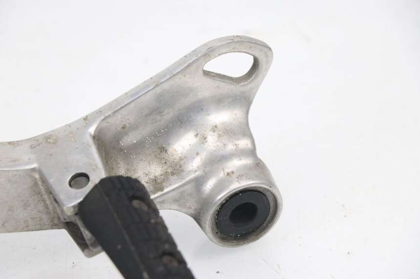 photo de FUSSRASTEN HALTEPLATTEN HINTEN LINKS YAMAHA TDM 3VD 850 (1991 - 1995)