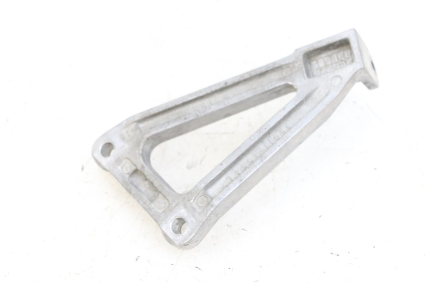 photo de FUSSRASTEN HALTEPLATTEN HINTEN LINKS KAWASAKI ZR 7 750 (1999 - 2001) - Alternative Perspektive