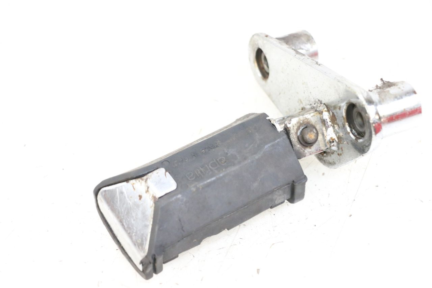 photo de FUSSRASTEN HALTEPLATTEN VORN RECHT APRILIA CLASSIC 125 (1995 - 2001)