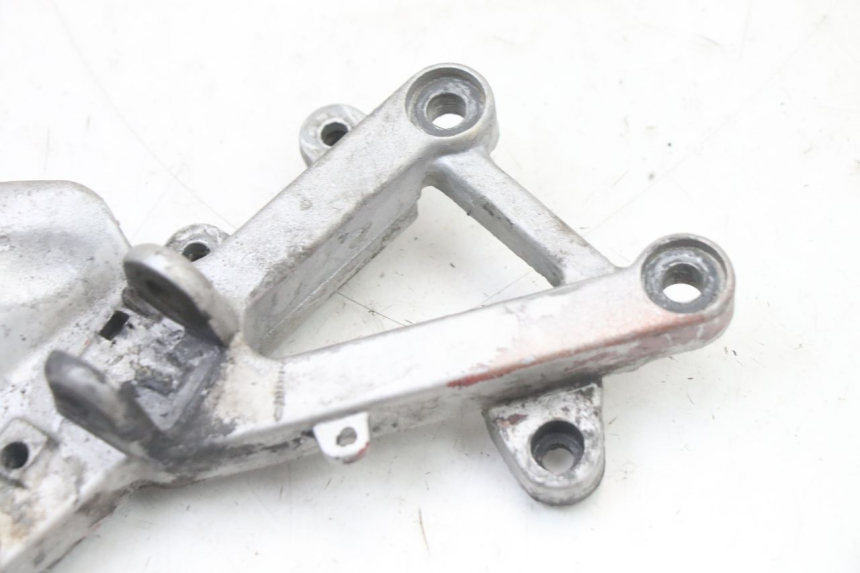 photo de FUSSRASTEN HALTEPLATTEN VORN RECHT APRILIA RS 50 (1999 - 2005)
