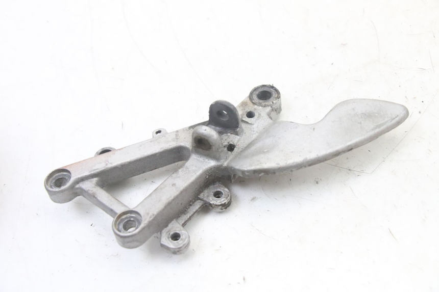 photo de FUSSRASTEN HALTEPLATTEN VORN RECHT APRILIA RS 50 (1999 - 2005)