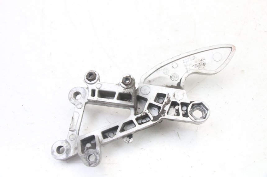 photo de FUSSRASTEN HALTEPLATTEN VORN RECHT APRILIA RS 50 (1999 - 2005)