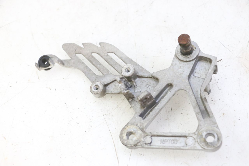 photo de FUSSRASTEN HALTEPLATTEN VORN RECHT STAHO FH 50 (2018 - 2019)