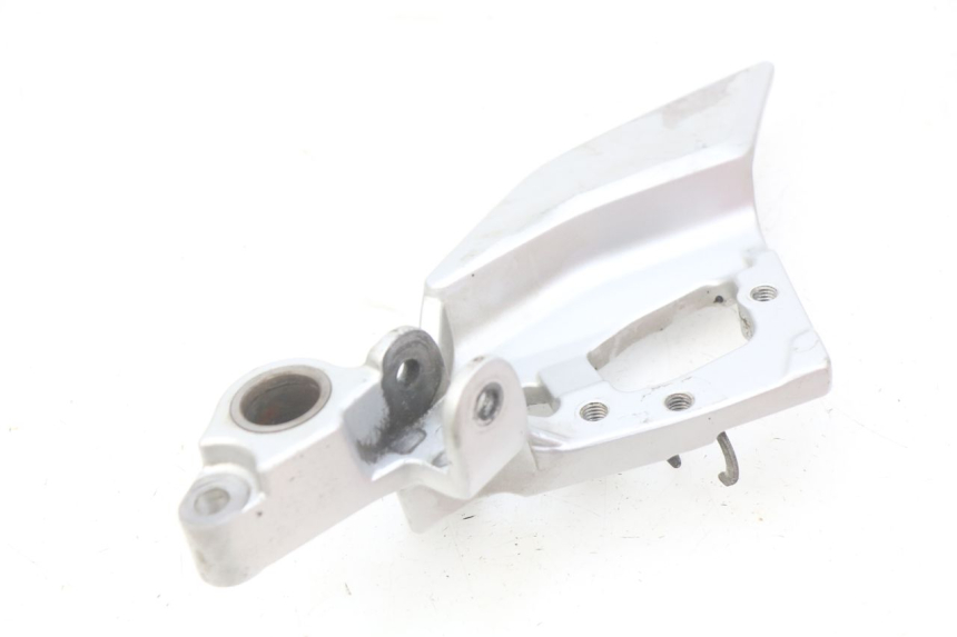 photo de RECHTE VORDERE FUßRASTENHALTERUNG YAMAHA FJR ABS 1300 (2016 - 2020)