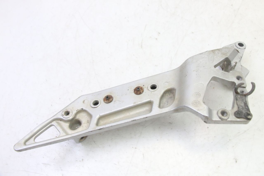 photo de RECHTE VORDERE FUßRASTENHALTERUNG YAMAHA FJR ABS 1300 (2006 - 2012)