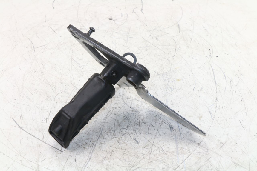 photo de FUSSRASTEN HALTEPLATTEN VORN RECHT SUZUKI GS / GSE 500 (1990 - 2000)