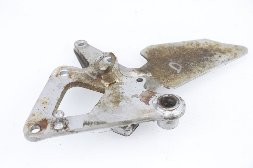 photo de FUSSRASTEN HALTEPLATTEN VORN RECHT SUZUKI GS GSE 500 (2001 - 2003)