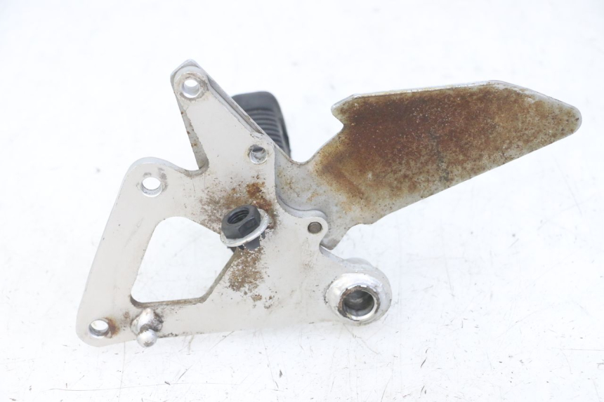 photo de FUSSRASTEN HALTEPLATTEN VORN RECHT SUZUKI GS GSE 500 (2001 - 2003)