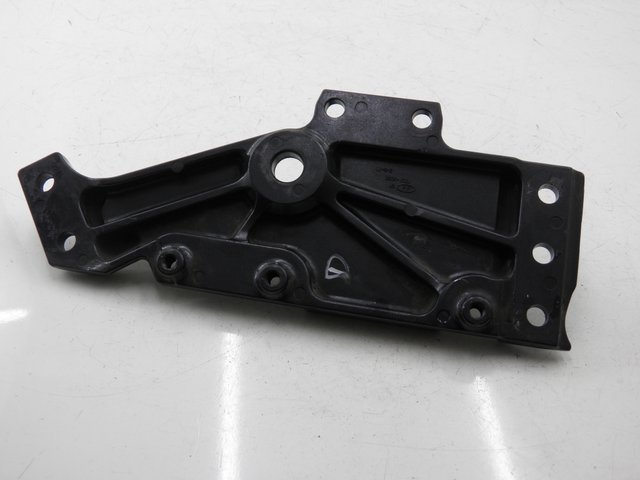 photo de VORDERE RECHTE FUßRASTENHALTERUNG KAWASAKI ZEPHYR 550 (1991 - 1998)