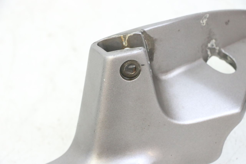 photo de FUSSRASTEN HALTEPLATTEN VORN RECHT HONDA NTV DEAUVILLE ABS 700 (2007 - 2016)